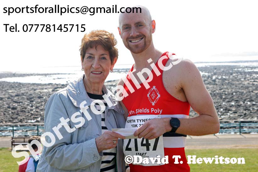 North Tyneside 10k Road Race, Whitley Bay. Photo:  David T. Hewitson/Sports for All Pics